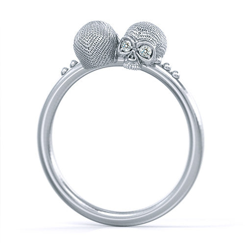 Mini Vogue Skull Ring Silver diamonds